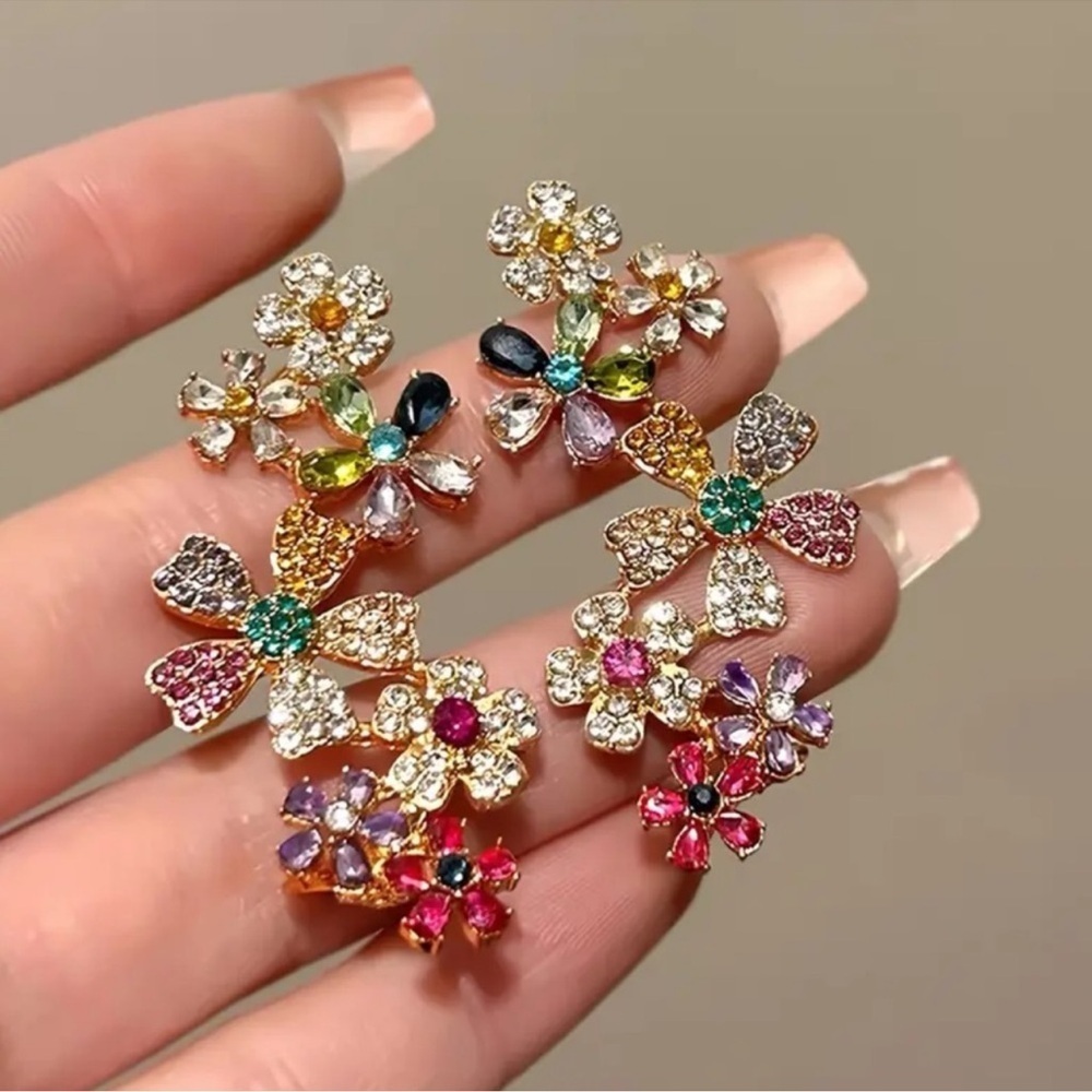 NEW! Luxury Colorful Flower Ear Cuff Earrings Elegant Jewelry Ear Cuff 🌸 B1-67 - Picture 2 of 7
